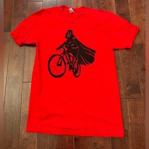 Small shop Darth Vader tee